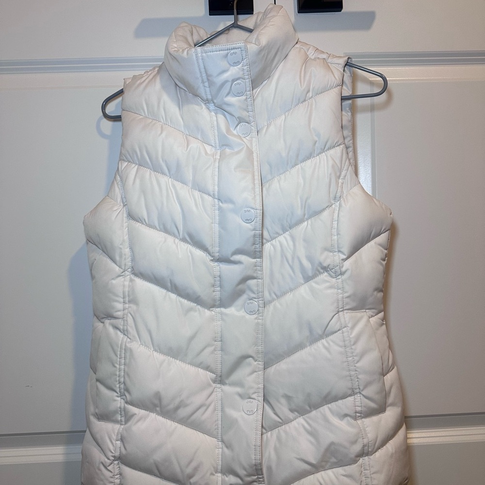 GAP Off-White Quilted Puffer Vest